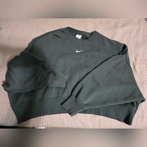 Nike Cropped Green Crewneck Sweatshirt - Swoosh Logo.